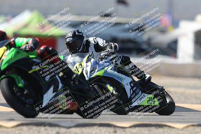 media/Oct-05-2025-CVMA (Sun) [[beeef4f201]]/Race 5-Amateur Supersport Open (Holeshot)/